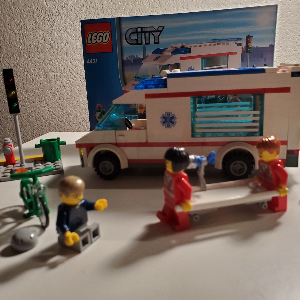 LEGO City 4431 Ambulance